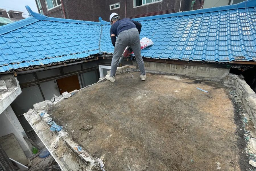 수원시 옥상 부분철거 시공사례